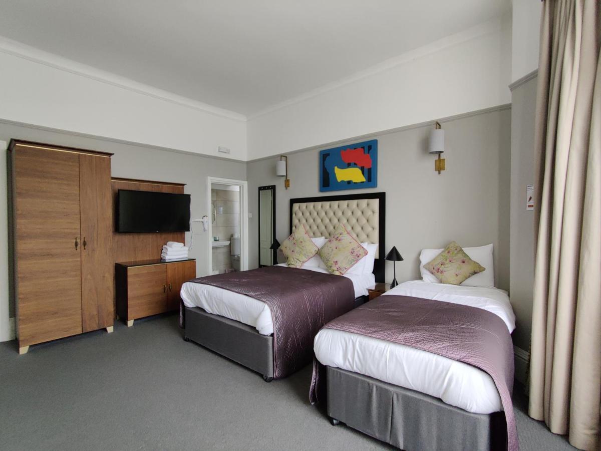 Blue Bells Hotel Лондон Екстериор снимка