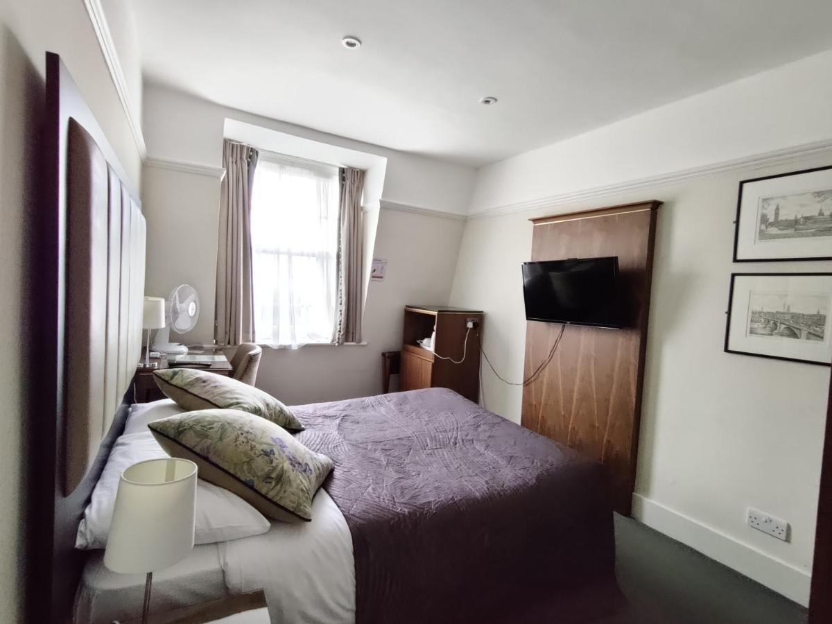 Blue Bells Hotel Лондон Екстериор снимка