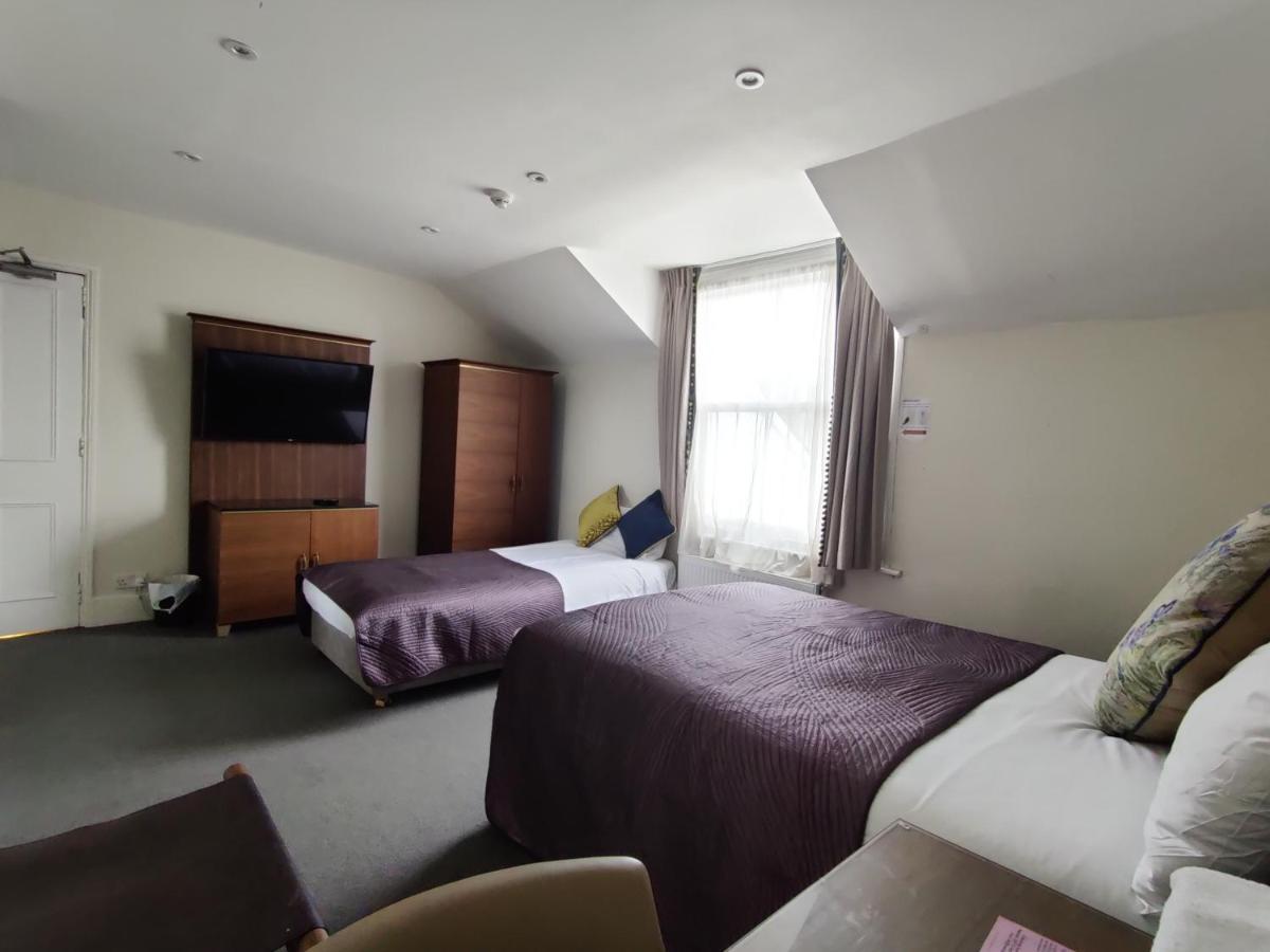 Blue Bells Hotel Лондон Екстериор снимка