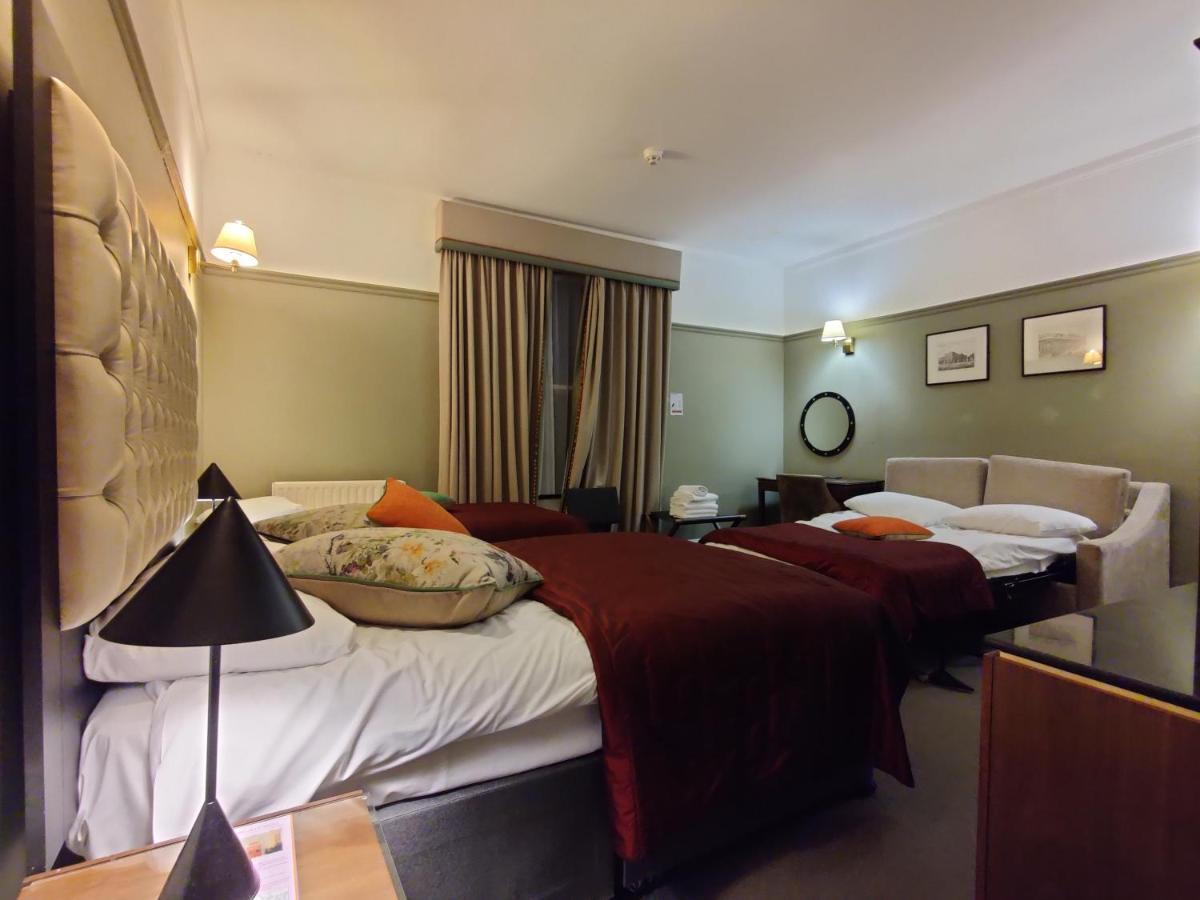 Blue Bells Hotel Лондон Екстериор снимка