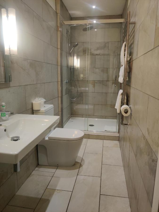Blue Bells Hotel Лондон Екстериор снимка
