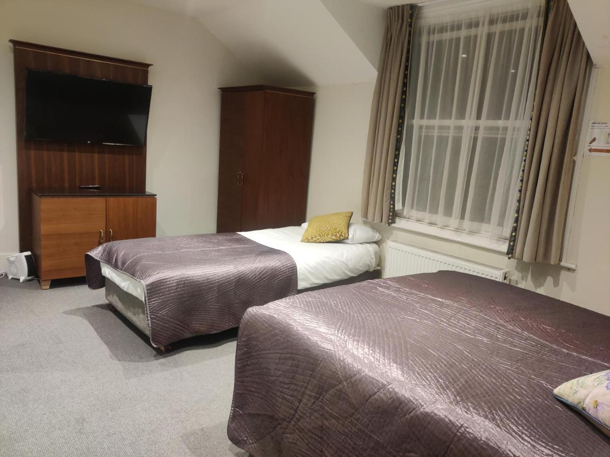 Blue Bells Hotel Лондон Екстериор снимка