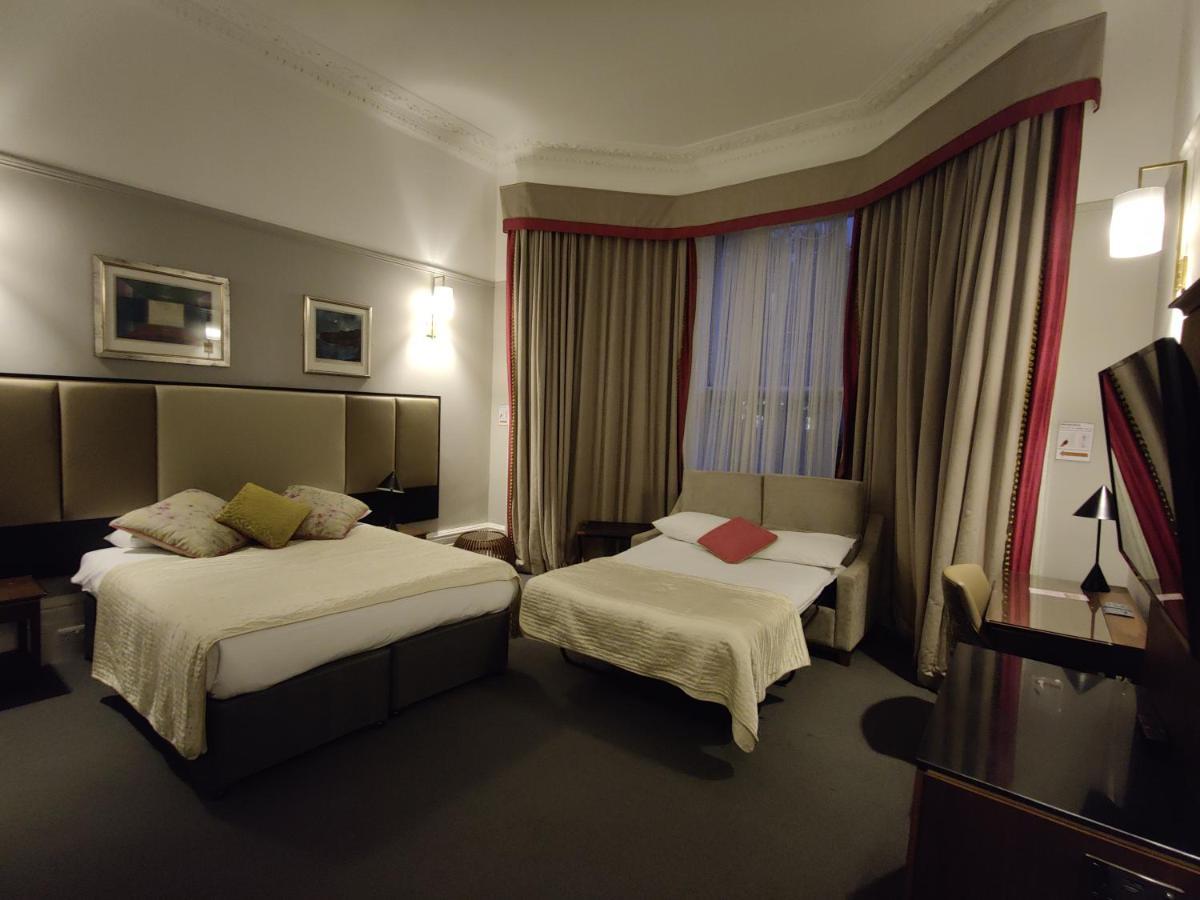 Blue Bells Hotel Лондон Екстериор снимка