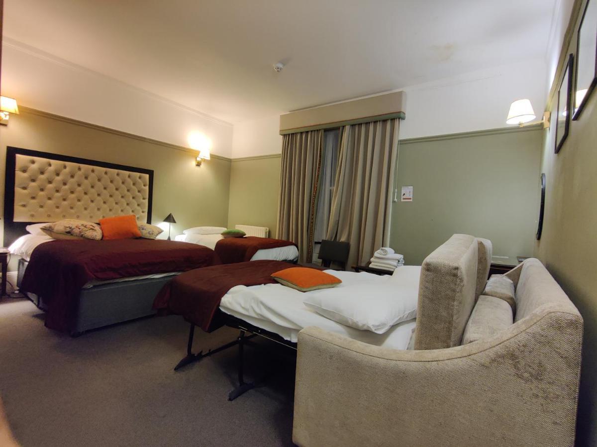 Blue Bells Hotel Лондон Екстериор снимка