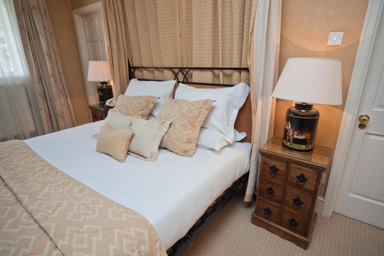 Blue Bells Hotel Лондон Екстериор снимка